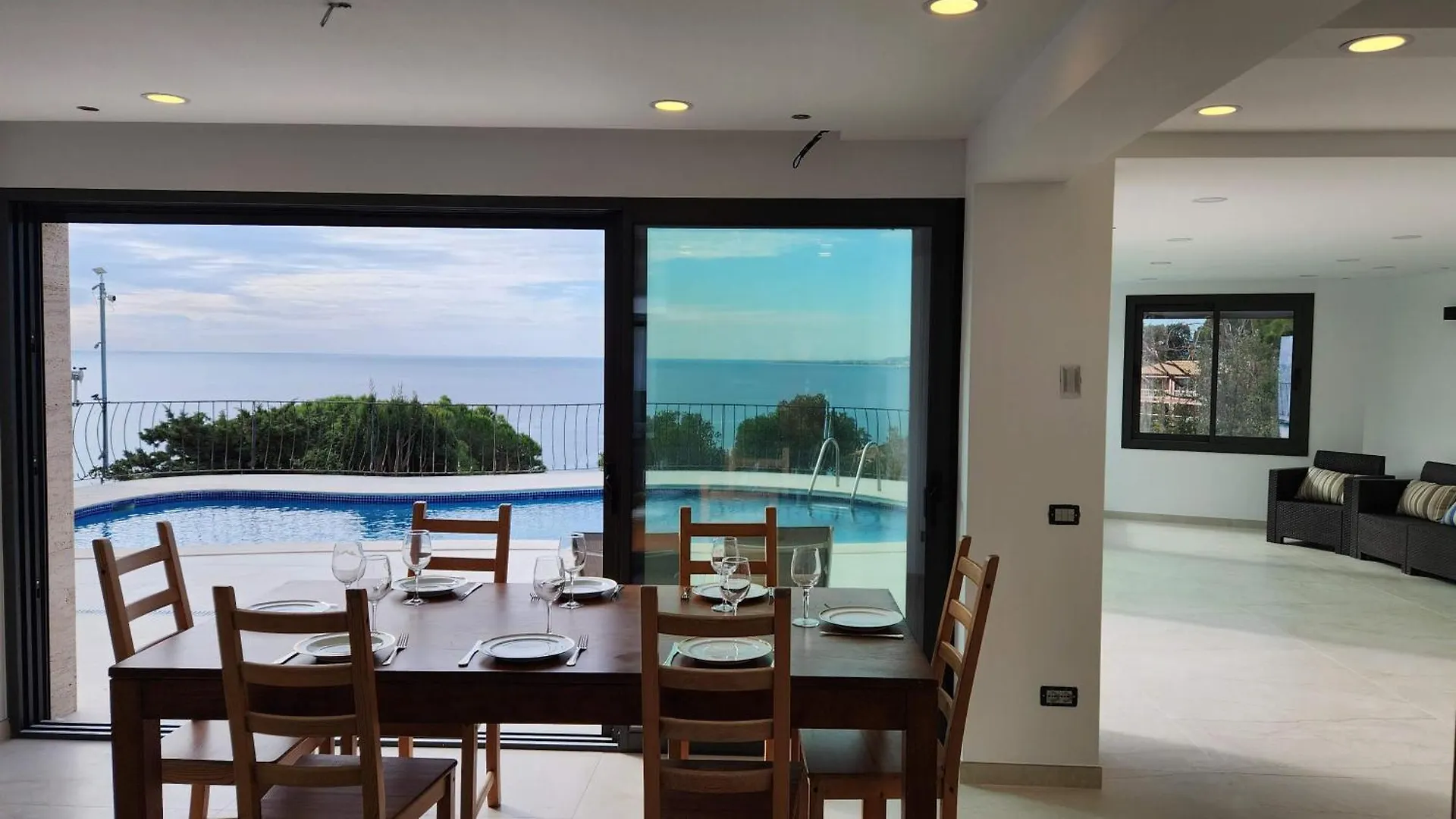 Beachfront Villa - Comfort And Breathtaking Views Lloret de Mar Spanyolország