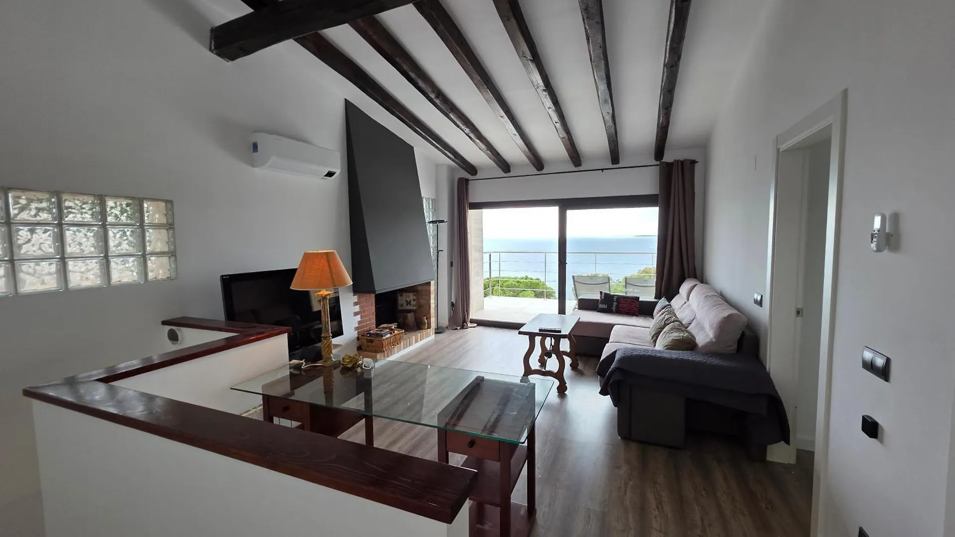 Beachfront Villa - Comfort And Breathtaking Views Lloret de Mar